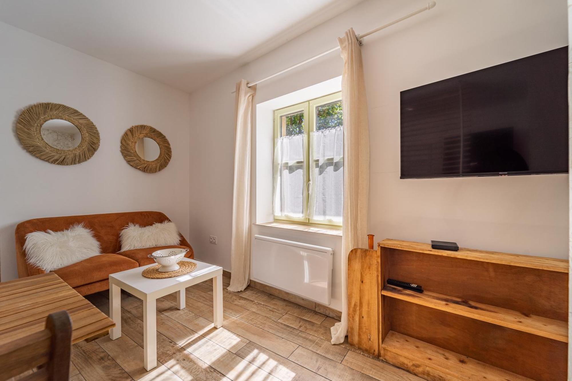 Cosy Room'S Frontonas Exterior foto
